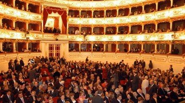 Teatro di Reggio Emilia.jpg